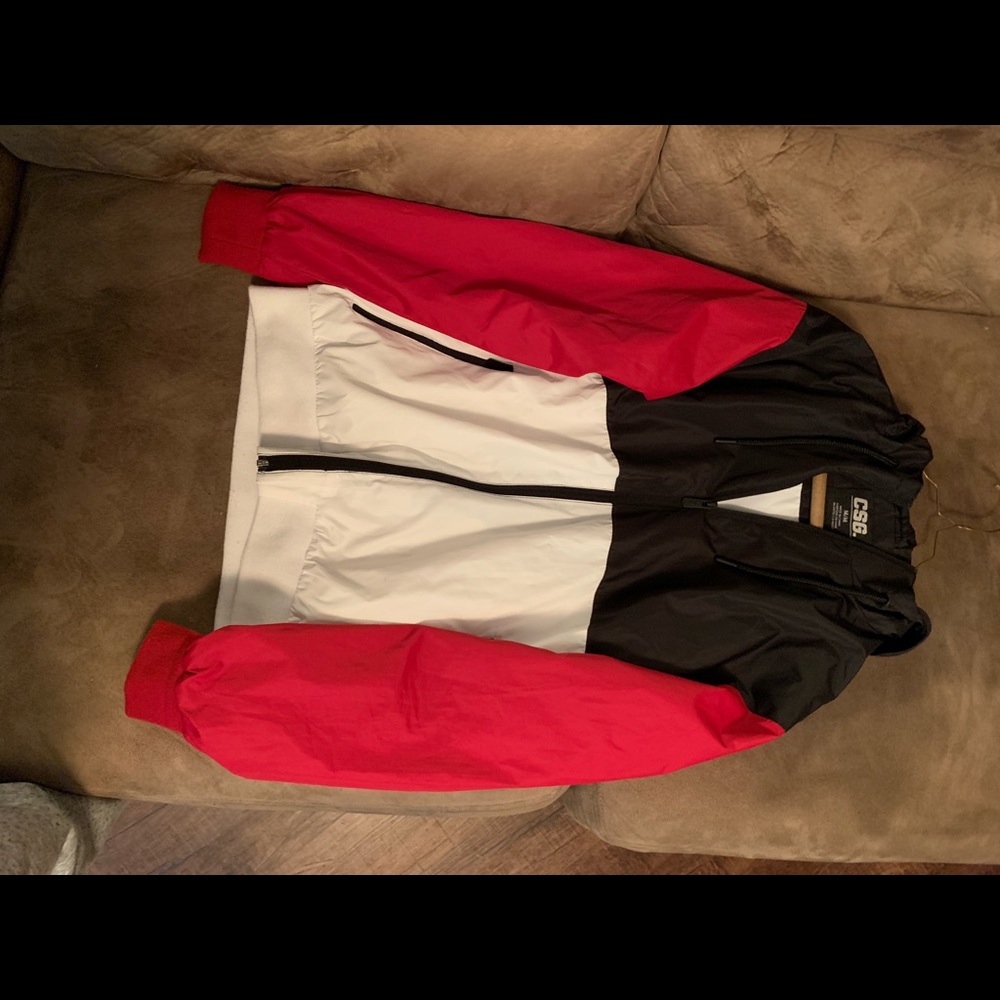 Zip up windbreaker hoodie jacket size M